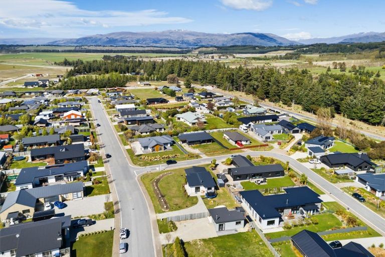 Photo of property in 6 Little Maude Drive, Lake Hawea, Wanaka, 9382