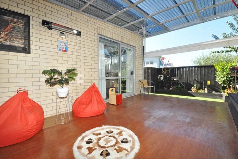 Photo of property in 16 Kanuka Road, Hobsonville, Auckland, 0616