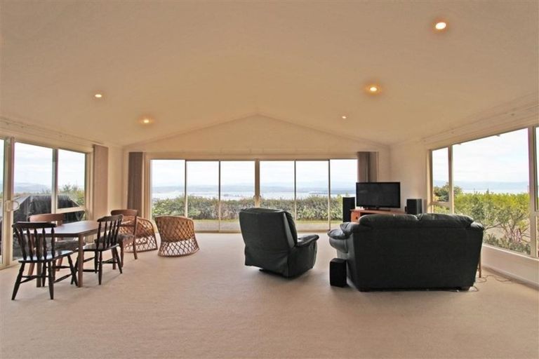 Photo of property in 12 Zeehaen Place, Britannia Heights, Nelson, 7010