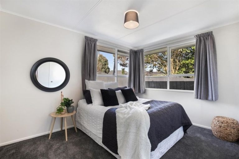 Photo of property in 5 Sutton Avenue, Mangere East, Auckland, 2024