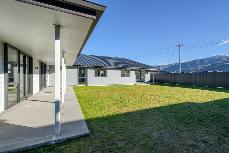 Photo of property in 12 Eldorado Place, Cromwell, 9310