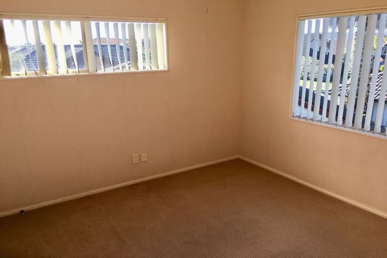 Photo of property in 10 Franshell Crescent, East Tamaki, Auckland, 2013