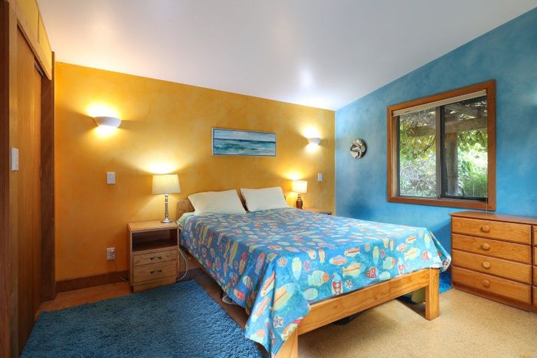 Photo of property in 65 Battery Road, Patons Rock, Takaka, 7182