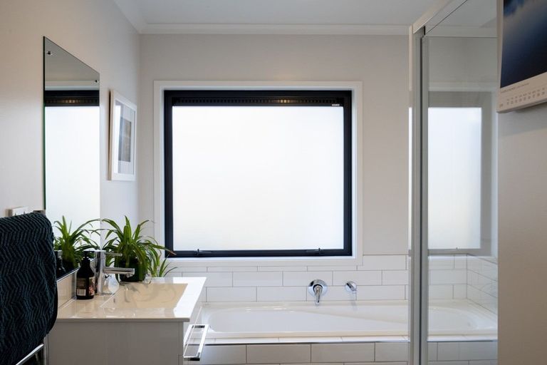 Photo of property in 27 Peterley Road, Lower Shotover, Queenstown, 9304