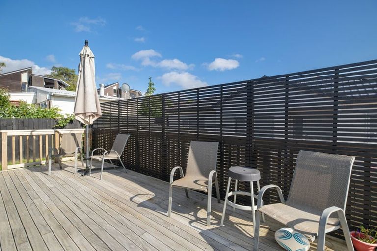 Photo of property in 33a Glengarry Road, Glen Eden, Auckland, 0602