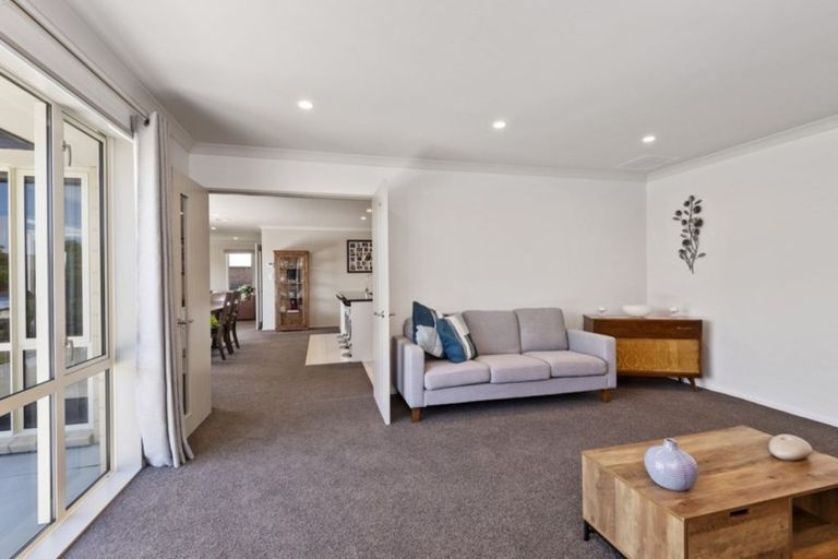 Photo of property in 2 Binyon Place, Rolleston, 7614