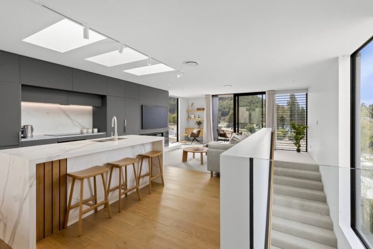 Photo of property in 18 Station Bay Rise, Lake Tekapo, 7999