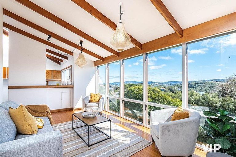 Photo of property in 89 Black Rock Road, Newlands, Wellington, 6037