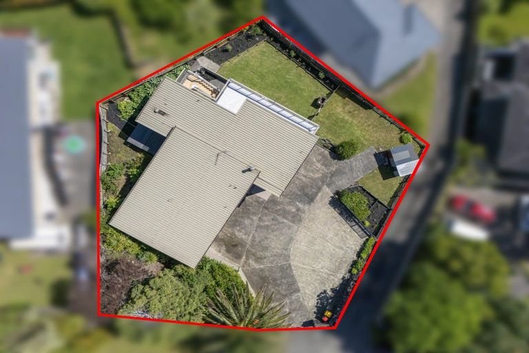 Photo of property in 20 Whangaparaoa Road, Red Beach, 0932