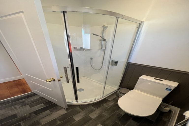 Photo of property in 1 George Hawkins Way, Martinborough, 5711