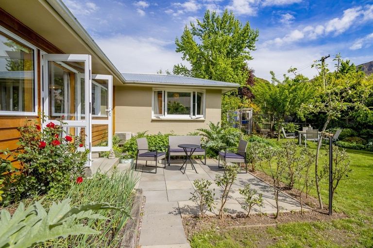 Photo of property in 25 Kent Street, Arrowtown, 9302