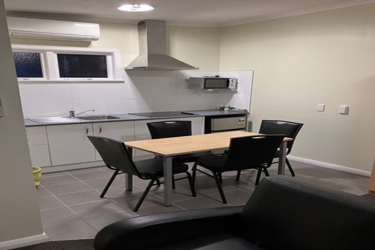 Photo of property in 1/3 Camp Street, Silverstream, Upper Hutt, 5019