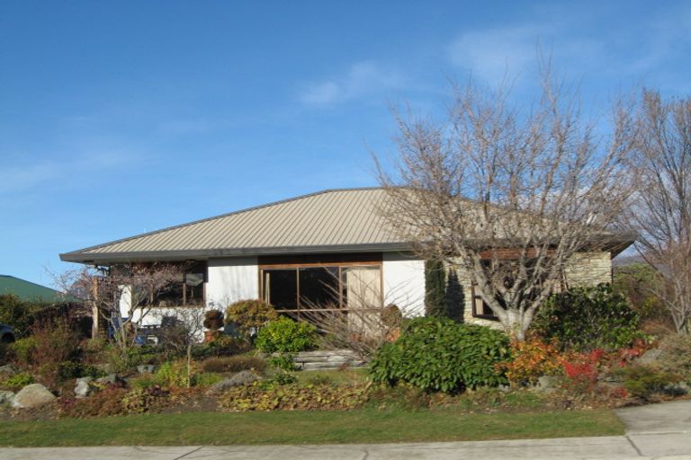 Photo of property in 5 Kings Drive, Wanaka, 9305