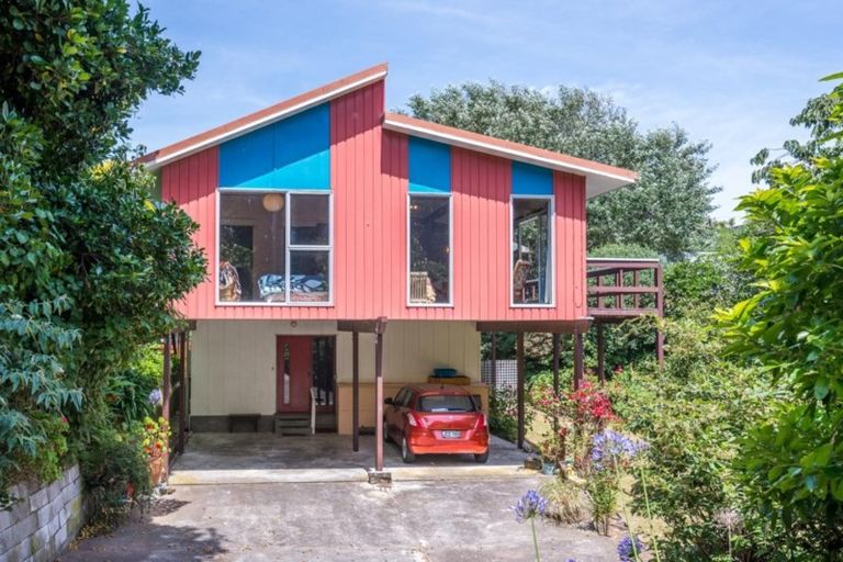 Photo of property in 30 Ocean Road, Paekakariki, 5034