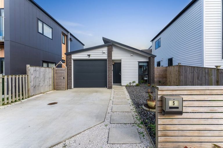 Photo of property in 5 Taiaha Street, Papakura, 2110