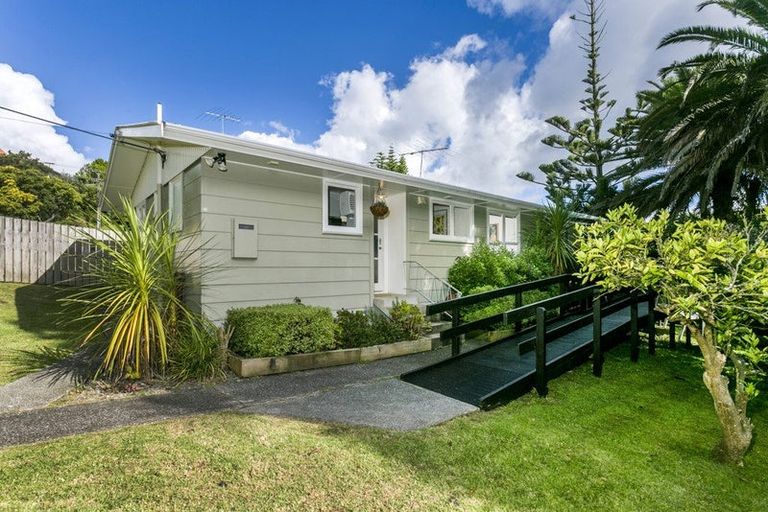 Photo of property in 57 Peach Road, Glenfield, Auckland, 0629
