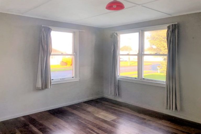 Photo of property in 2 Akatea Street, Gonville, Whanganui, 4501