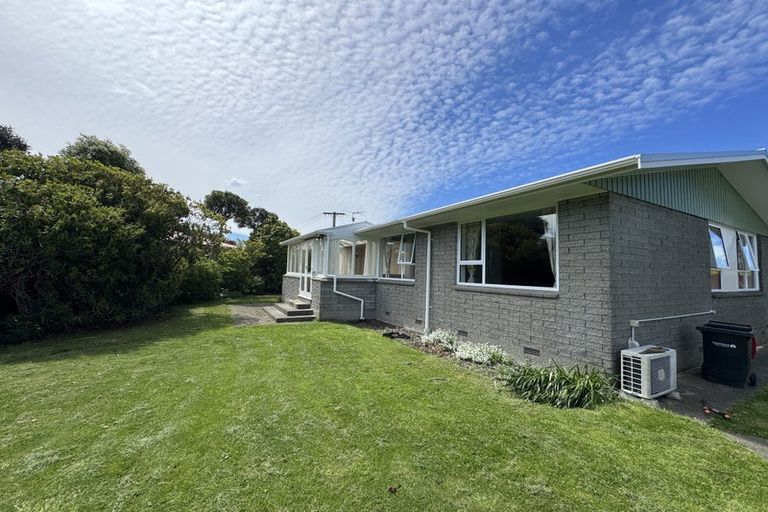 Photo of property in 16 Geelong Place, Burnside, Christchurch, 8053