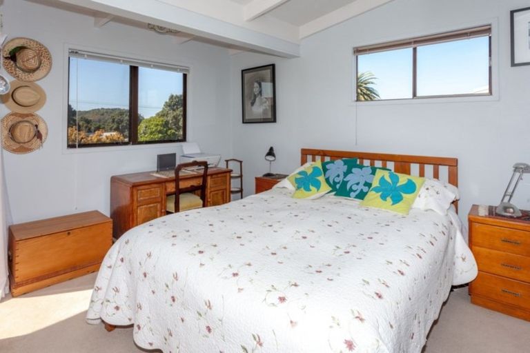 Photo of property in 4 Harsant Avenue, Hahei, Whitianga, 3591