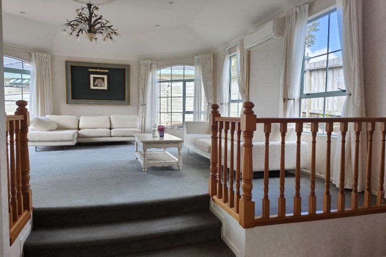 Photo of property in 7 David Beattie Place, Chatswood, Auckland, 0626