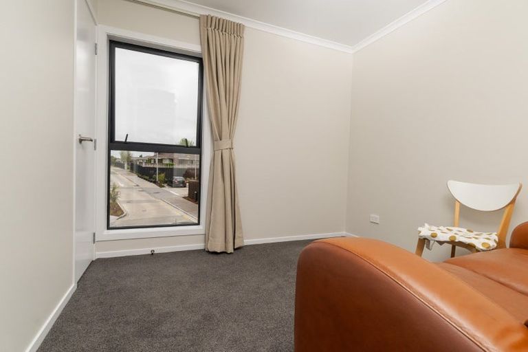 Photo of property in 2/125b Metcalfe Road, Ranui, Auckland, 0612