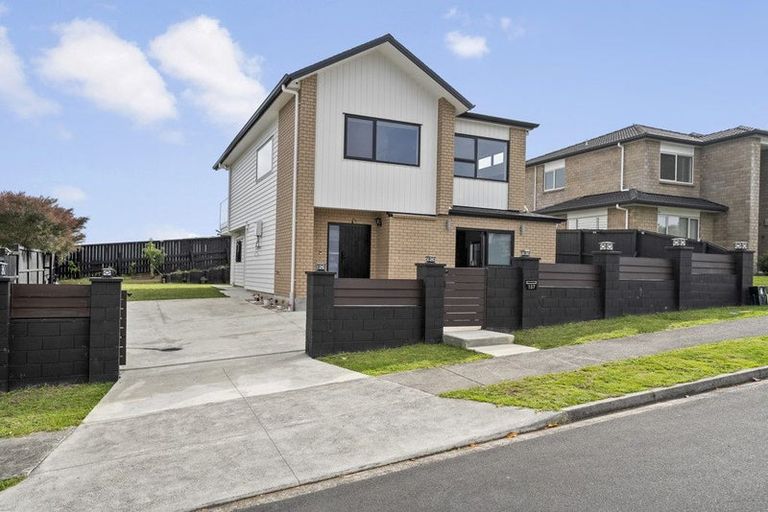 Photo of property in 137 Keri Vista Rise, Papakura, 2110