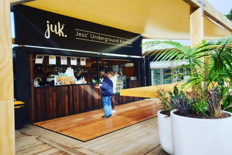 Photo of property in 138 Landmark Terrace, Orewa, 0931