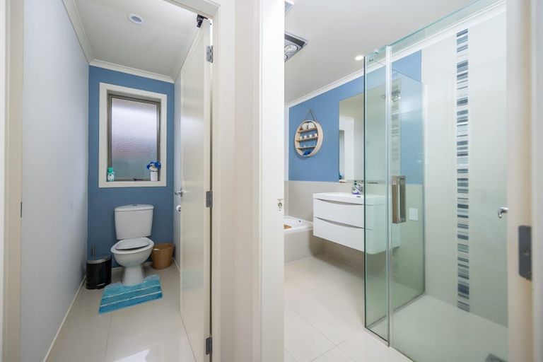 Photo of property in 17 Whitford Place, Rototuna North, Hamilton, 3210