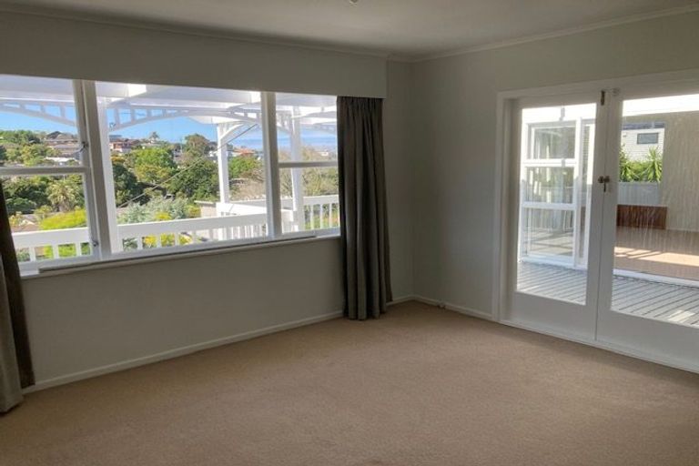 Photo of property in 54 Beulah Avenue, Rothesay Bay, Auckland, 0630