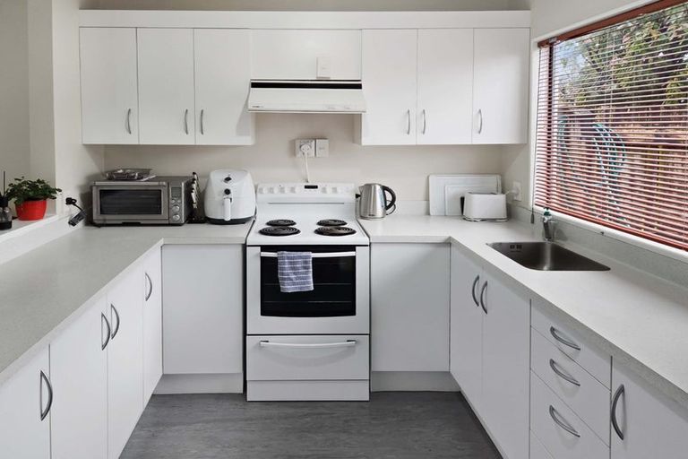 Photo of property in 16 Mcbain Grove, Avalon, Lower Hutt, 5011