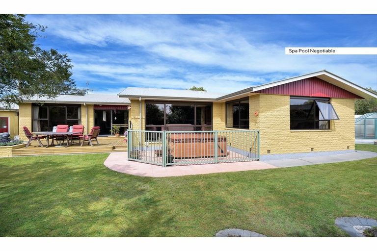 Photo of property in 10a Penelope Place, Casebrook, Christchurch, 8051