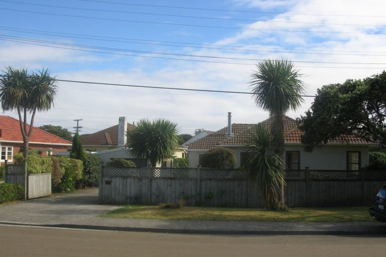 Photo of property in 1 Riverside Drive, Waiwhetu, Lower Hutt, 5010