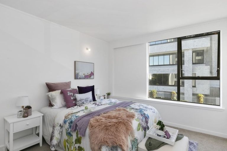 Photo of property in Hobson Court Flats, 22/70 Hobson Street, Thorndon, Wellington, 6011