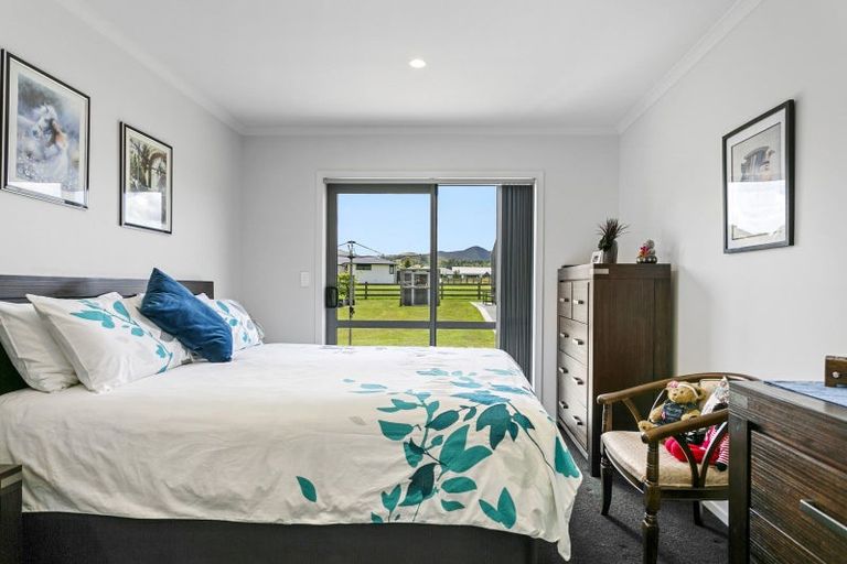 Photo of property in 8 Kahikatea Drive, Kinloch, Taupo, 3377