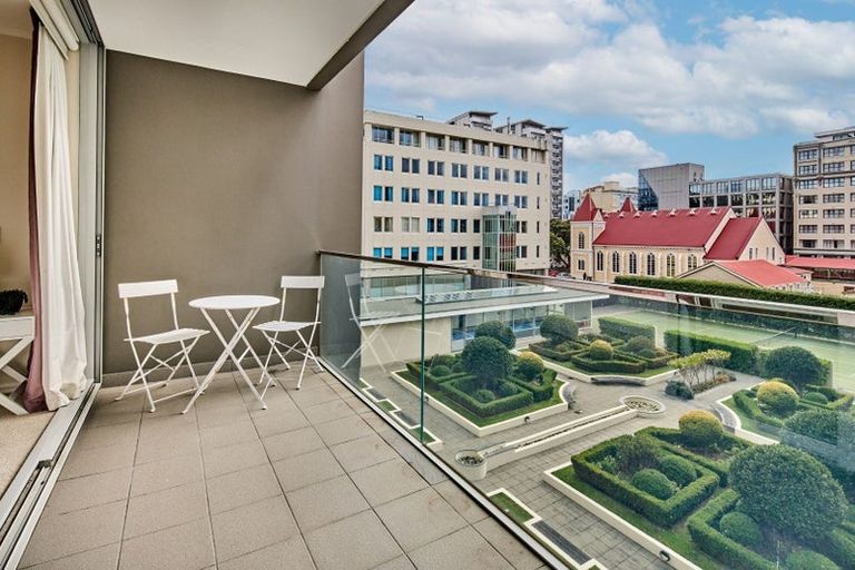 Photo of property in Sanctum Apartments, 34/10b Ebor Street, Te Aro, Wellington, 6011