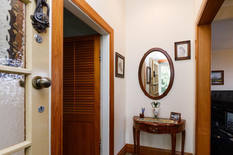 Photo of property in 85 Victoria Avenue, Palmerston North, 4410