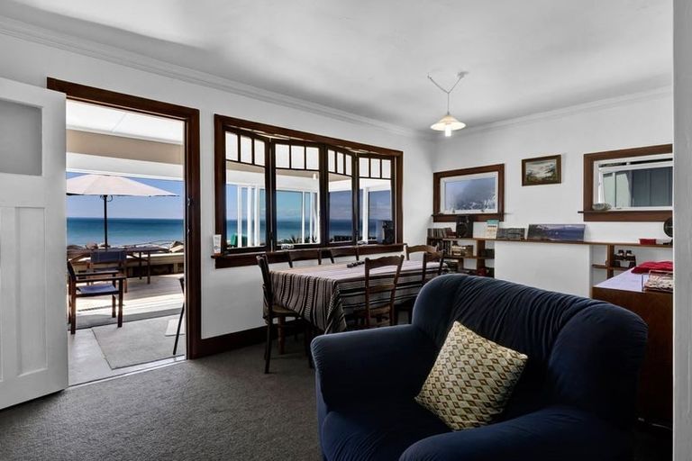 Photo of property in 37 Onaero Beach Road, Onaero, Urenui, 4383