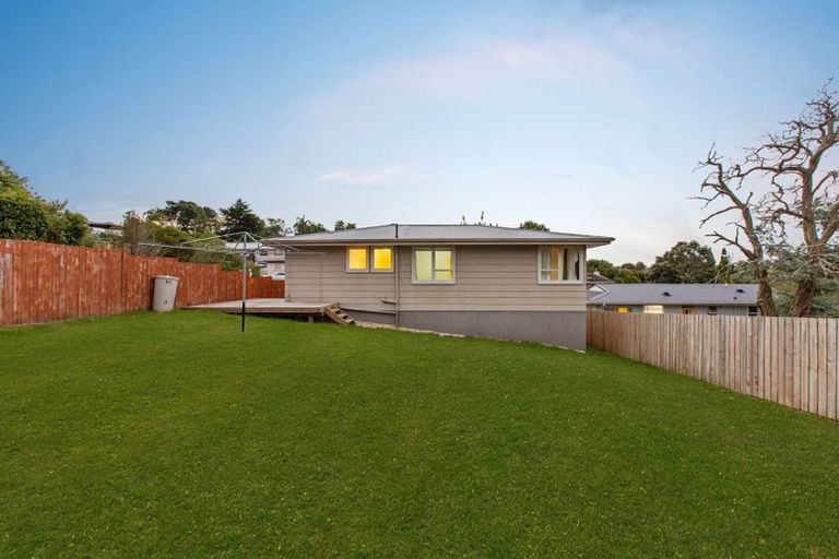Photo of property in 25 Japonica Drive, Beach Haven, Auckland, 0626