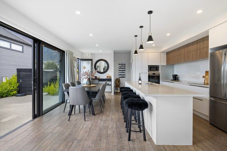 Photo of property in 3a Rannoch Drive, Jacks Point, Queenstown, 9371