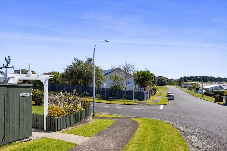 Photo of property in 1a Walmer Grove, Bell Block, New Plymouth, 4312