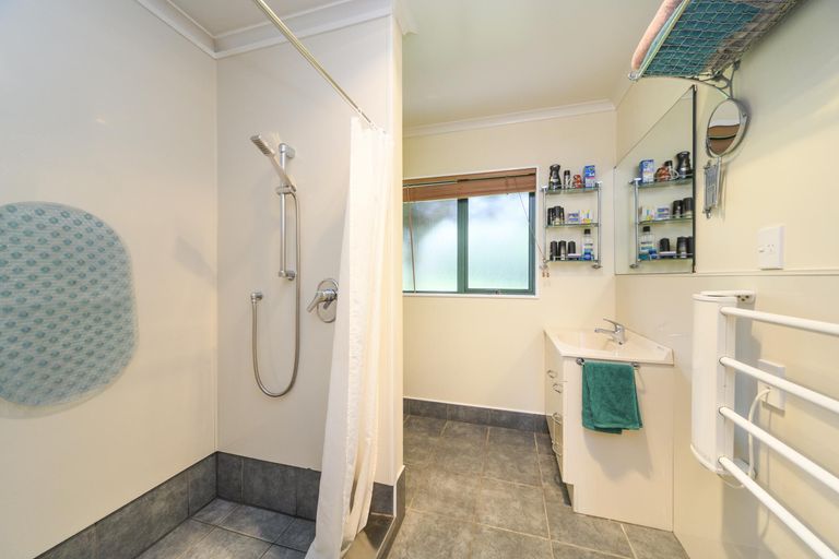 Photo of property in 274 Turitea Road, Turitea, Palmerston North, 4472