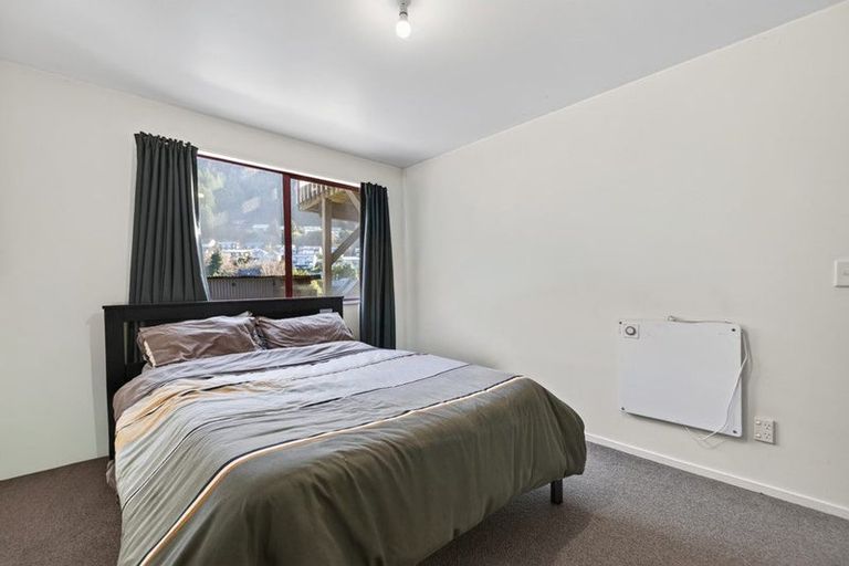Photo of property in 225a Fernhill Road, Sunshine Bay, Queenstown, 9300