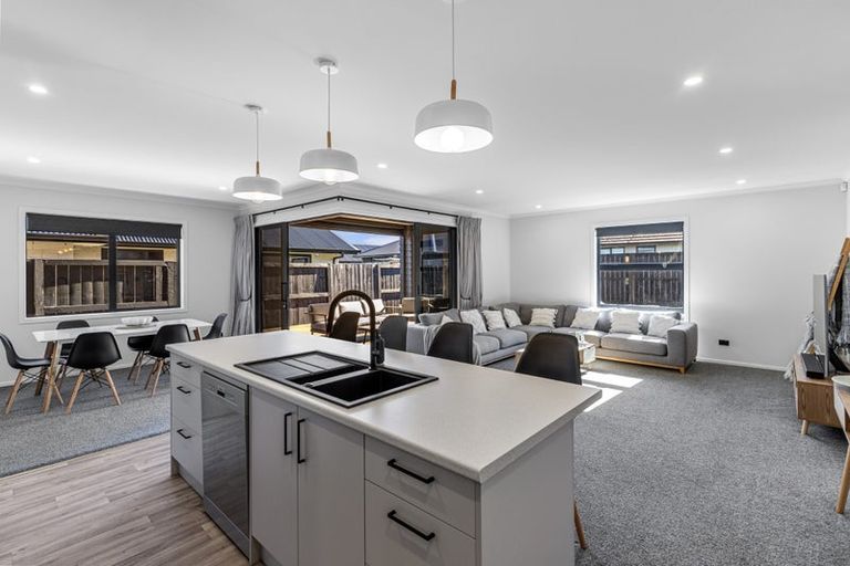 Photo of property in 28 Lockerbie Street, Morrinsville, 3300