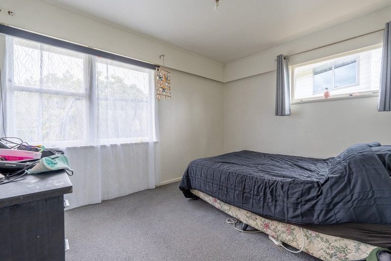 Photo of property in 17 Derrick Road, Kawakawa, 0210