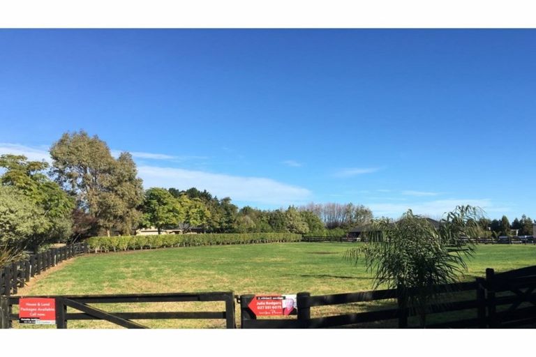Photo of property in 2b Masters Road, Waiuku, 2681