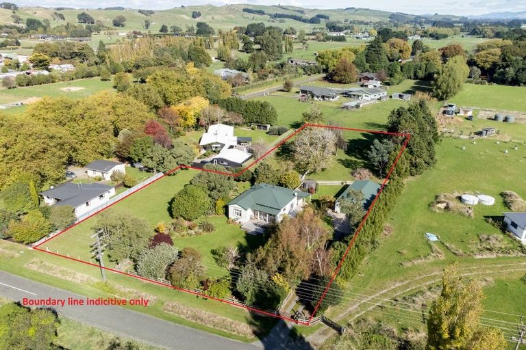 Photo of property in 49 Halls Road, Pahiatua, 4910