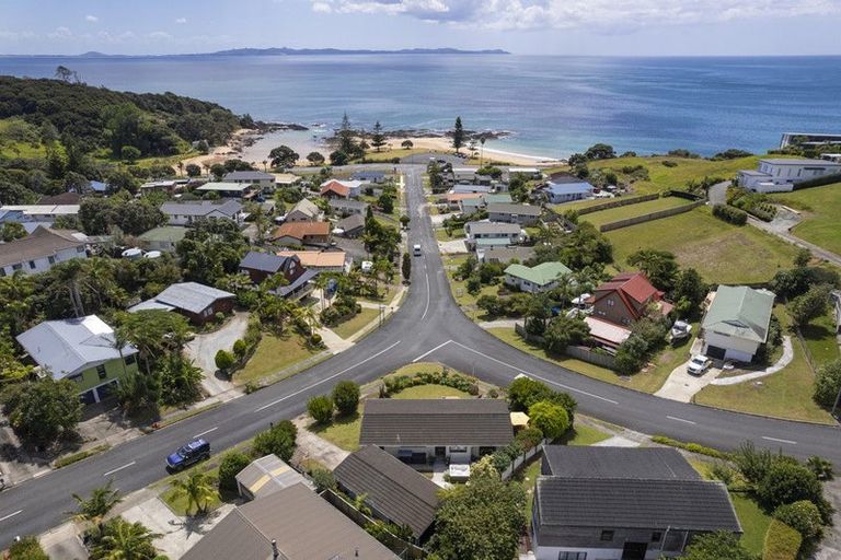 Photo of property in 46 Stratford Drive, Cable Bay, 0420