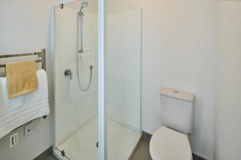 Photo of property in 23 Rua Kai Way, Brooklyn, Wellington, 6021