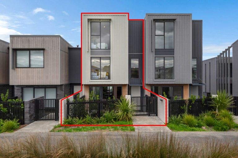 Photo of property in 69 Bearing Parade, Long Bay, Auckland, 0630