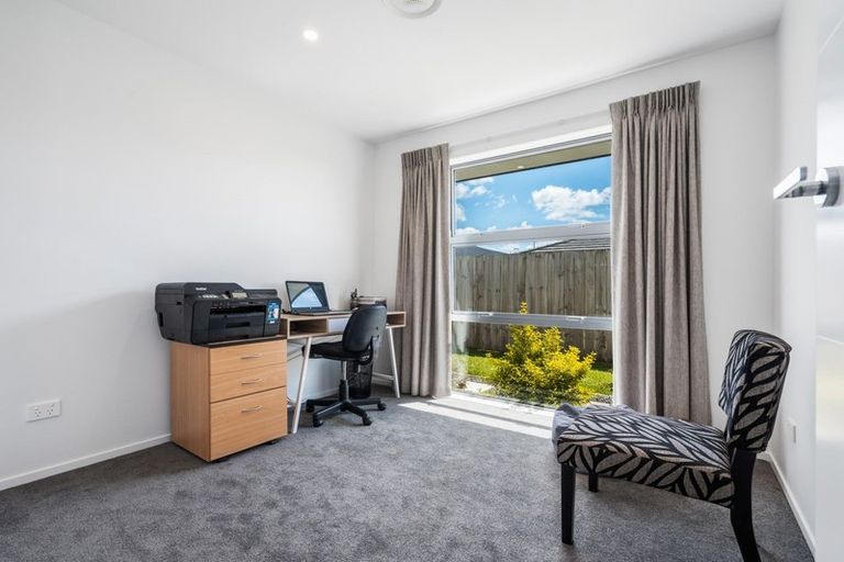 Photo of property in 45 Lake Drive, Tikipunga, Whangarei, 0112